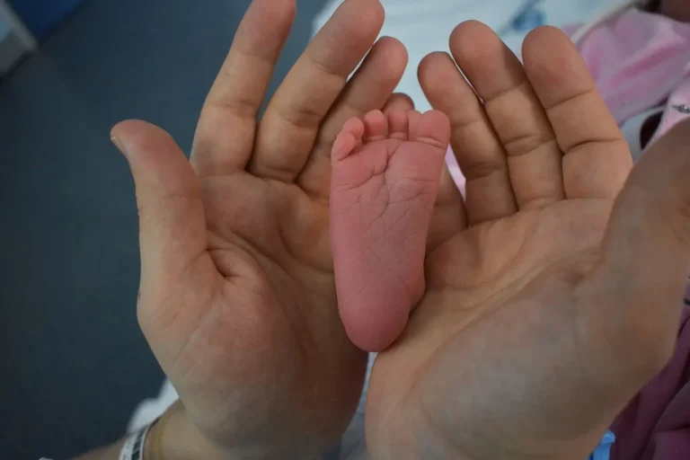 Brotes de Crecimiento: Por qué tu bebé parece “loco” de repente